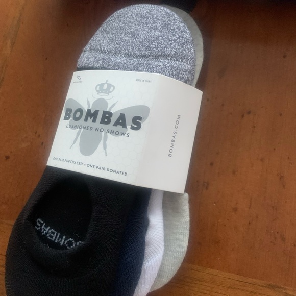 Woman’s Bombas no show socks size large - Picture 2 of 4